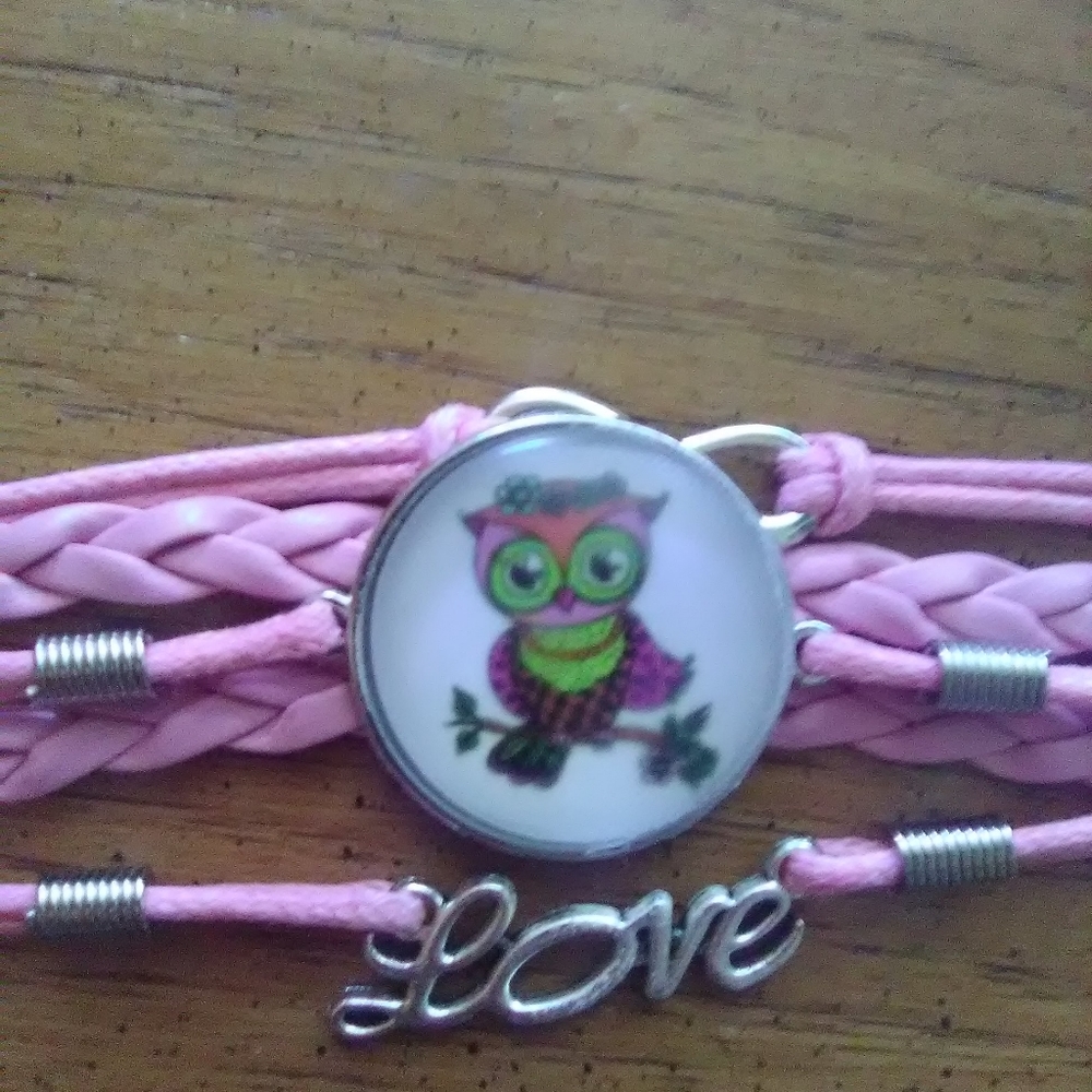 Handmade pendant bracelet